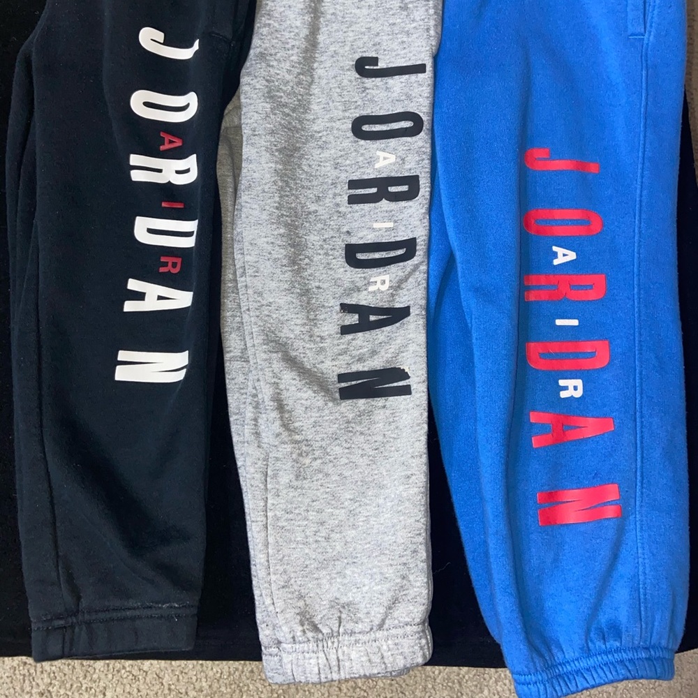Boys Jordan Sweatpants Size 4/5